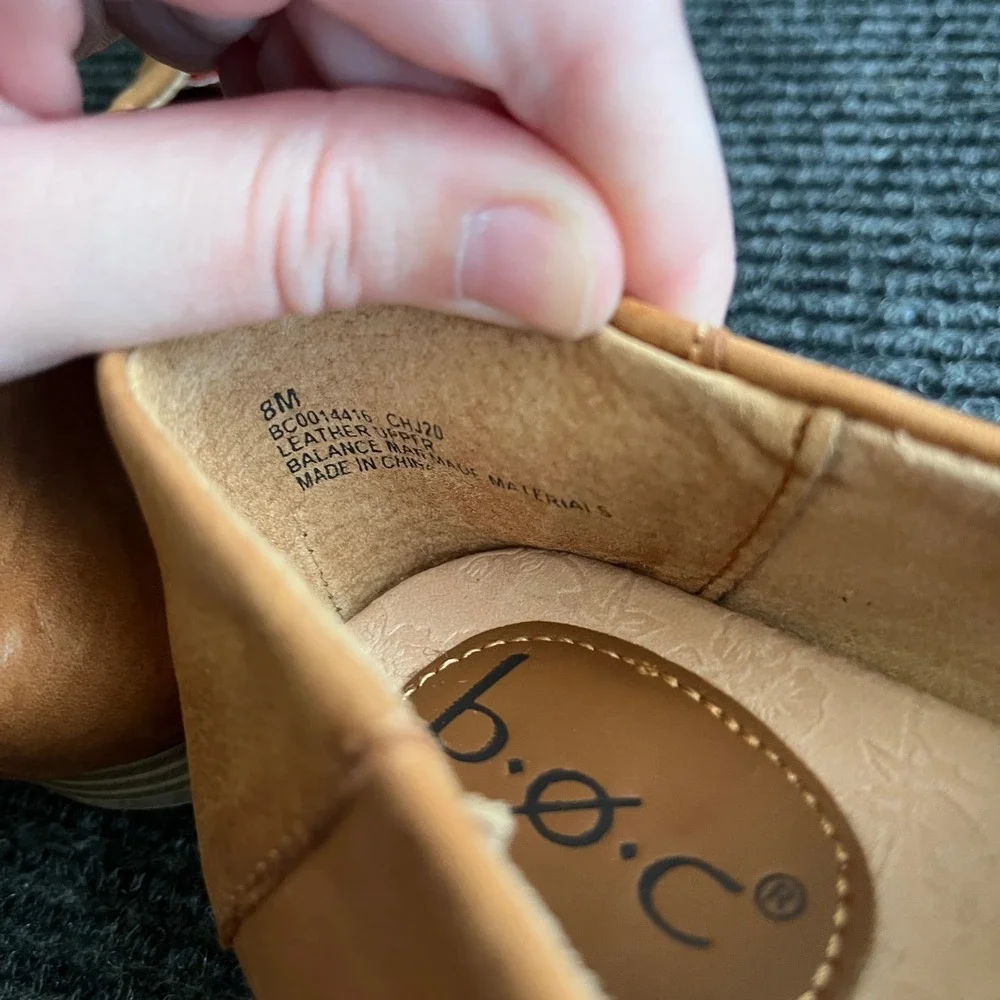 b.o.c. Born Concept Tan Leather Loafer Flats preppy women 8 Brown Slip On casual